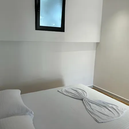 Blu Diamond * Saranda